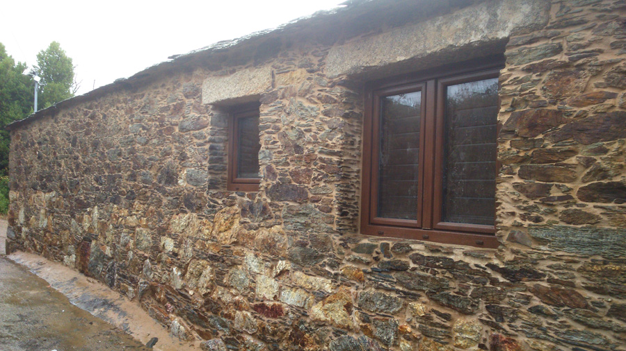 restauración de casa de piedra